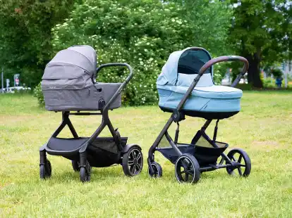 Der «Nuna Demi next» (l) und der «Cybex Ballos S Lux» sind mit der Note 2,8 die Testsieger unter den Kombi-Kinderwagen.