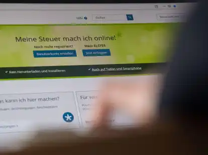Rentnerinnen und Rentner sollten wissen, dass schon allein die Nichtabgabe der Steuererklärung eine Straftat darstellen kann.