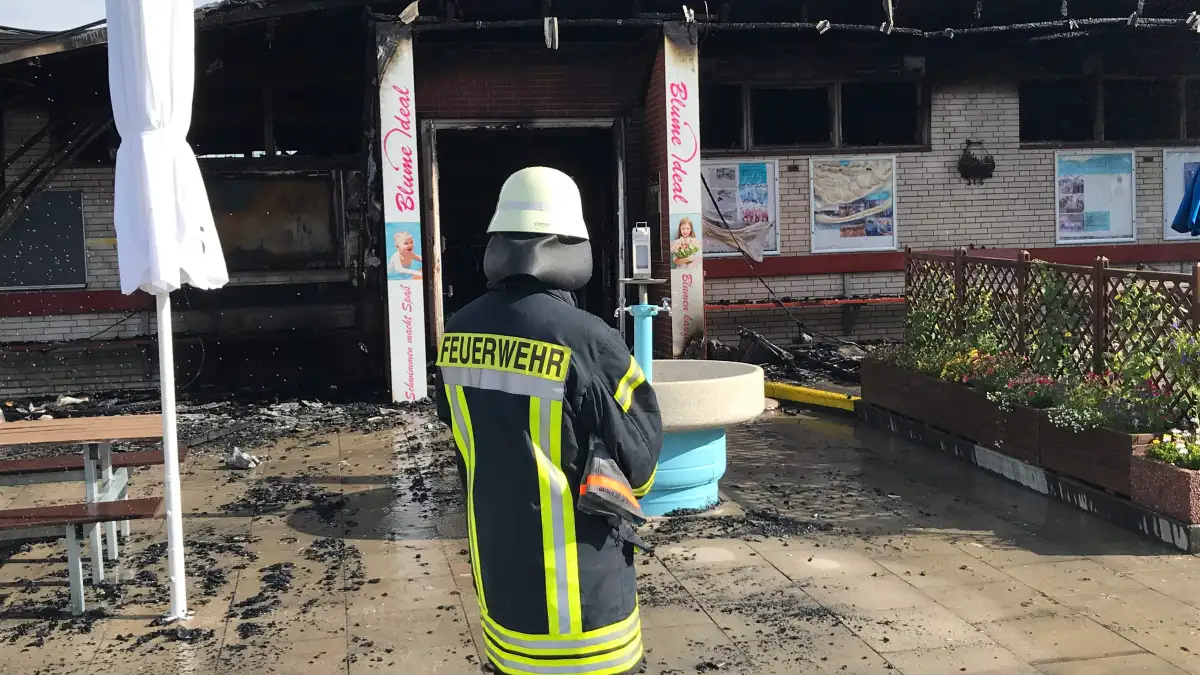 Verhandlung vor Landgericht: Neue Urteile gegen Emder Freibad-Brandstifter