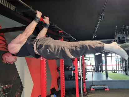 Reine Körperspannung und Kraft: Bennet Ehlers macht seit sechs Jahren Calisthenics.