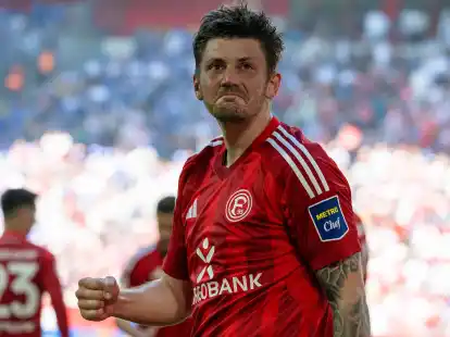 Kehrt vorerst nach Bremen zurück: Stürmer Dawid Kownacki im Trikot von Fortuna Düsseldorf