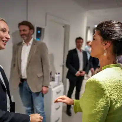 AfD-Chefin Alice Weidel und BSW-Gründerin Sahra Wagenknecht hatten sich im Herbst 2024 beim Sender «Welt» zum TV-Duell getroffen. Gespräche beider Parteien befürworten beide Seiten. (Archivbild)
