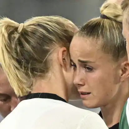 Ein Bild, das alles sagt: Für Giulia Gwinn ist die EM früh beendet.