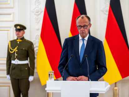 Kanzler Friedrich Merz bei einer Pressekonferenz.