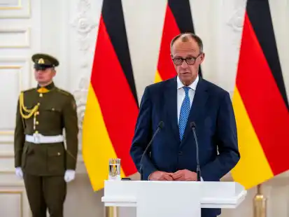 Kanzler Friedrich Merz bei einer Pressekonferenz.