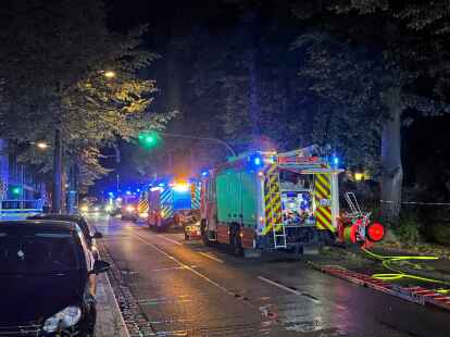 Um 22.40 Uhr wurden Feuerwehr, Wasserrettung und Rettungsdienst am Samstagabend zum Heiligengeistwall gerufen.