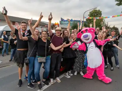Festumzug beim Fest der 1000 Laternen.