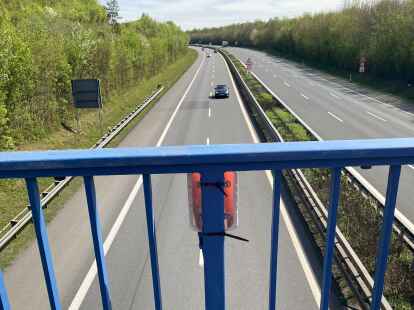 Verkehrszählung auf Autobahnen: Auch im Nordwesten Niedersachsens sind ab dem 14. Juli Kameras auf Autobahnbrücken montiert.