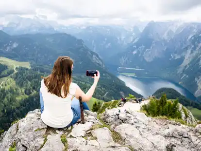 Instagram und Co. sind für fast zwei Drittel der Befragten eine Inspirationsquelle für Ausflüge und Aktivitäten am Urlaubsziel.