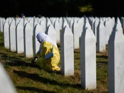 Erstmals wurde das Massaker von Srebrenica als Internationaler Gedenktag begangen.
