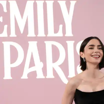 Lily Collins spielt die Hauptrolle in der Netflix-Serie «Emily in Paris».