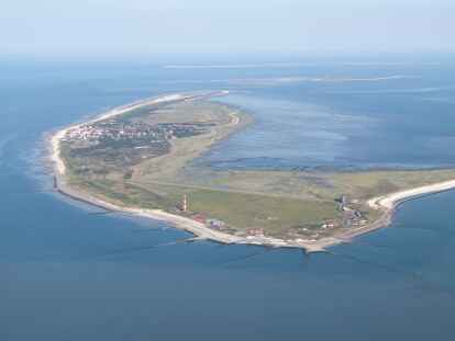 Am 17. August wird auf der Nordseeinsel Wangerooge ein neuer Bürgermeister oder eine neue Bürgermeisterin gewählt.