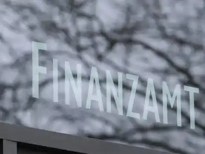 Zur Abgabe einer Steuererklärung verpflichtet? Dann kann das Finanzamt bei Fristversäumnis einen Verspätungszuschlag erheben.