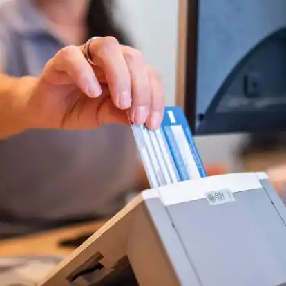 Mehr Leistung fürs Geld: Ein Kassenwechsel kann sich richtig lohnen.