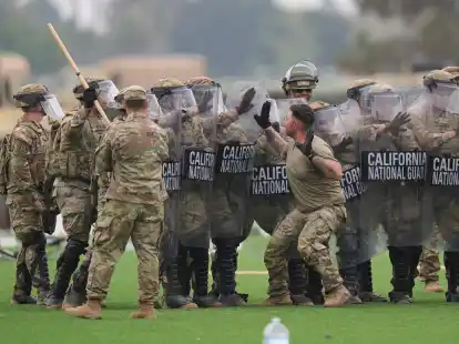Das Pentagon plant, die Hälfte der Nationalgarde-Soldaten in Los Angeles abzuziehen.