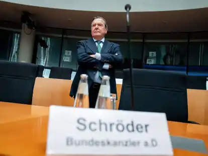 Das Ringen um eine Aussage Schröders vor dem Untersuchungsausschuss in Schwerin geht in eine neue Runde. (Archivbild)