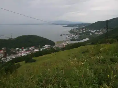 Die Menschen auf der Halbinsel Kamtschatka sind aufgerufen, sich bei Tsunami-Gefahr auf Anhöhen in Sicherheit zu bringen. (Archivbild)