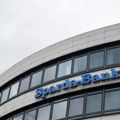 Durch einen IT-Wechsel müssen Kundinnen und Kunden der Sparda-Bank damit rechnen, dass es beim Einsatz ihrer Zahlungskarten zu Problemen kommt.