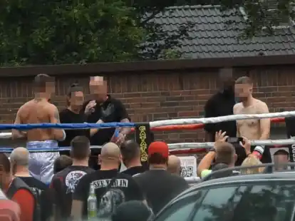 Hells Angels und andere Rocker haben sich am vergangenen Wochenende in Dünsen zum „Bikerfrühstück“ und „Oper Air Boxing“ getroffen. Mit dabei waren auch bekannte Neonazis.