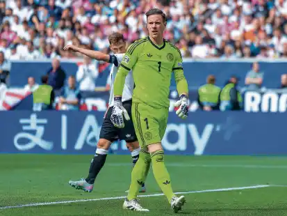 Der deutsche Nationaltorhüter Marc-Andre Ter Stegen wird aufgrund einer Rücken-OP wieder monatelang ausfallen.