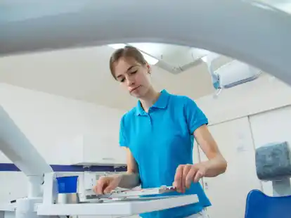 Wer zum Start der Ausbildung nicht automatisch einen Versicherungsnummernachweis erhält, kann diesen auch über die Online-Services der Deutschen Rentenversicherung oder bei der Krankenkasse anfordern.