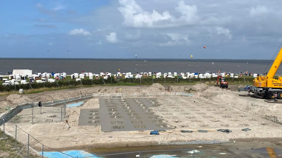 Major construction site in Norddeich: The excavation pit is being ...