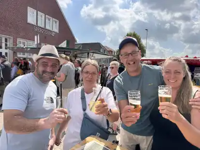 Haben sich bei der WattenSail kennengelernt: Orkun, Bianca, Markus und Susanne.