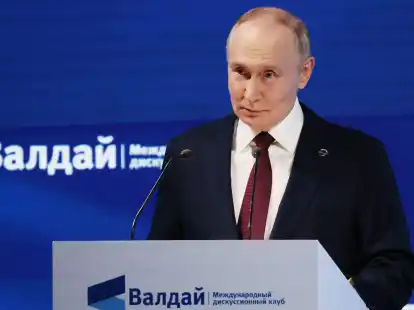 Kremlchef Wladimir Putin warnt vor einer Lieferung von Tomahawk-Raketen an die USA.