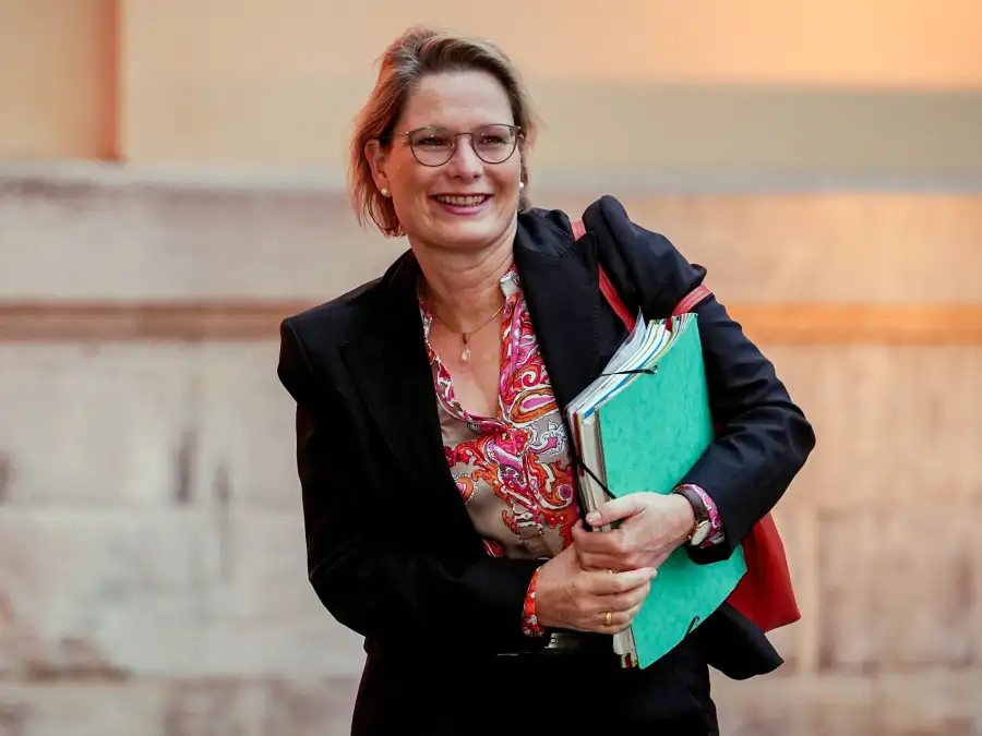 Unwanted Filming and Photography: Justice Ministers Want to Criminalize ...