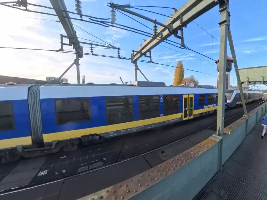 Bahnverkehr in und um Oldenburg: Wegen der kaputten Brücke – Nordwestbahn ...