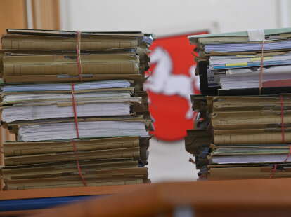 Verfahren gegen Ex-Mitarbeiter der „Giftbude“: Aufklärung steht noch aus