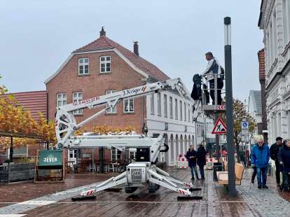 Am Erdkabel liegt’s nicht: Defekt an Jevers neuen HighTech-Leuchten deutlich komplizierter