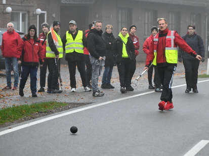 Boßeln in Ostfriesland: 4:0 über Müggenkrug – Ardorferinnen bleiben zu Hause eine Macht