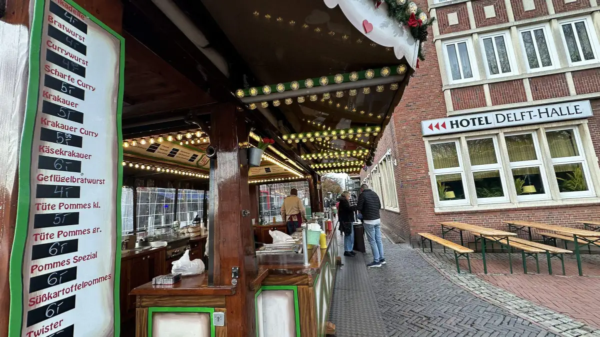 Weihnachtsmarktklassiker in Emden: Wie vegetarisch und vegan ist der Emder ...
