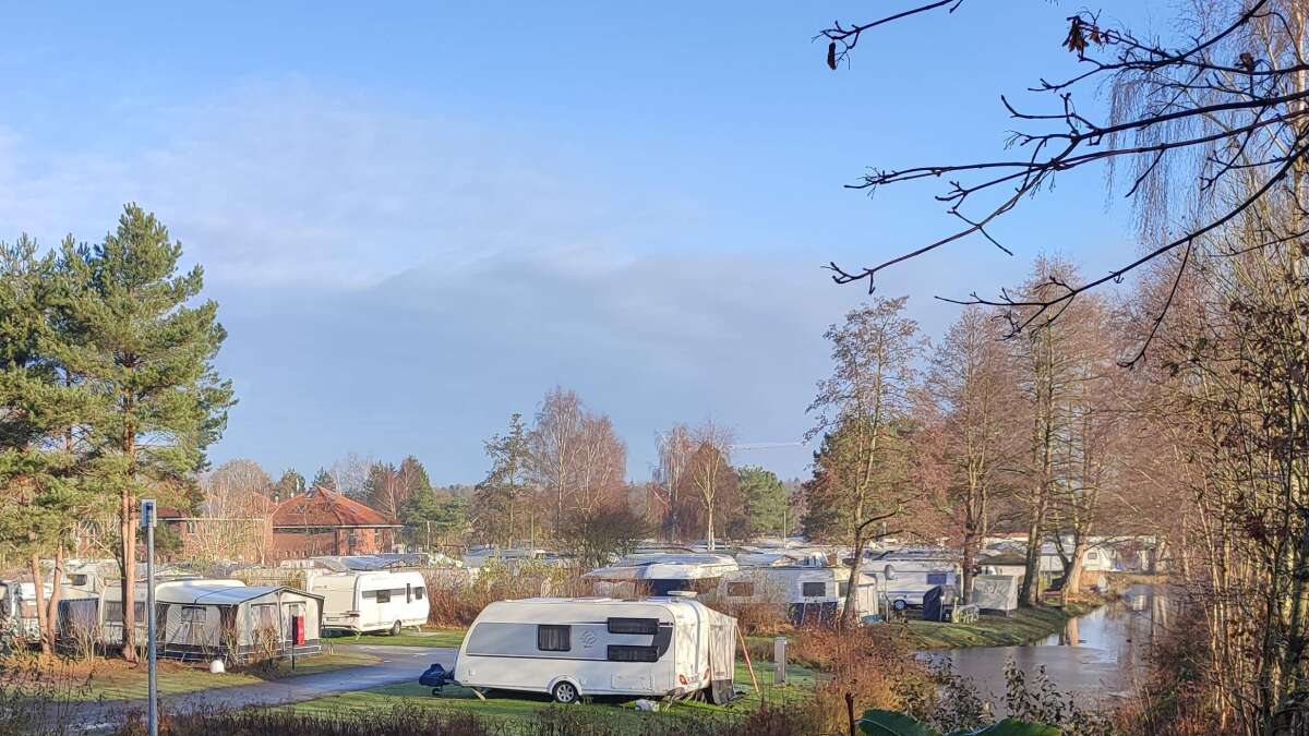 zelt mit kamin loch Set: Saunazelt Fjorden + Ofen + Sauna-Zubehör Color & Bespoke Options:Voyager Blue bc26 Easycamp Palmdale 600