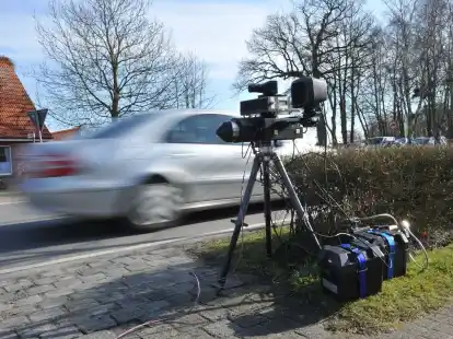Im Landkreis Oldenburg wird an verschiedenen Standorten in der kommenden Woche geblitzt (Symbolbild).