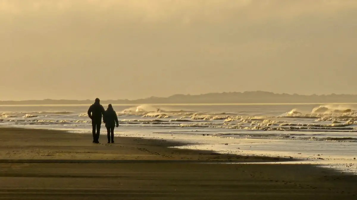 Tourism on Spiekeroog: Cool winter magic and quiet beach walks - | New ...