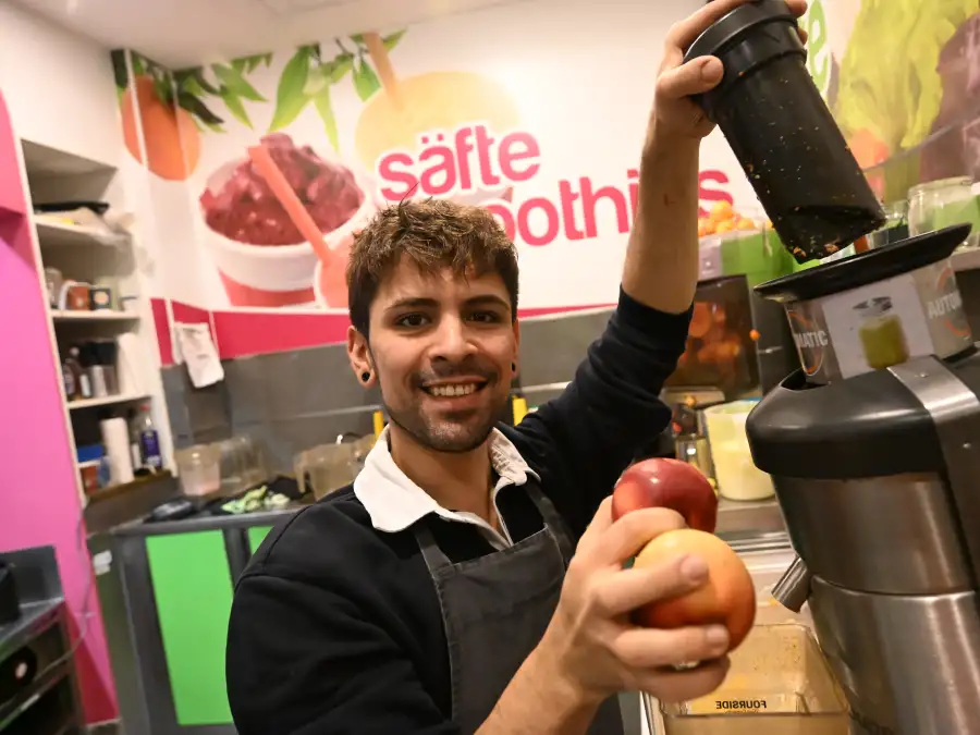 Gastronomie in Oldenburg: „Roof Club“ gestartet – Franchise-Nehmer von ...