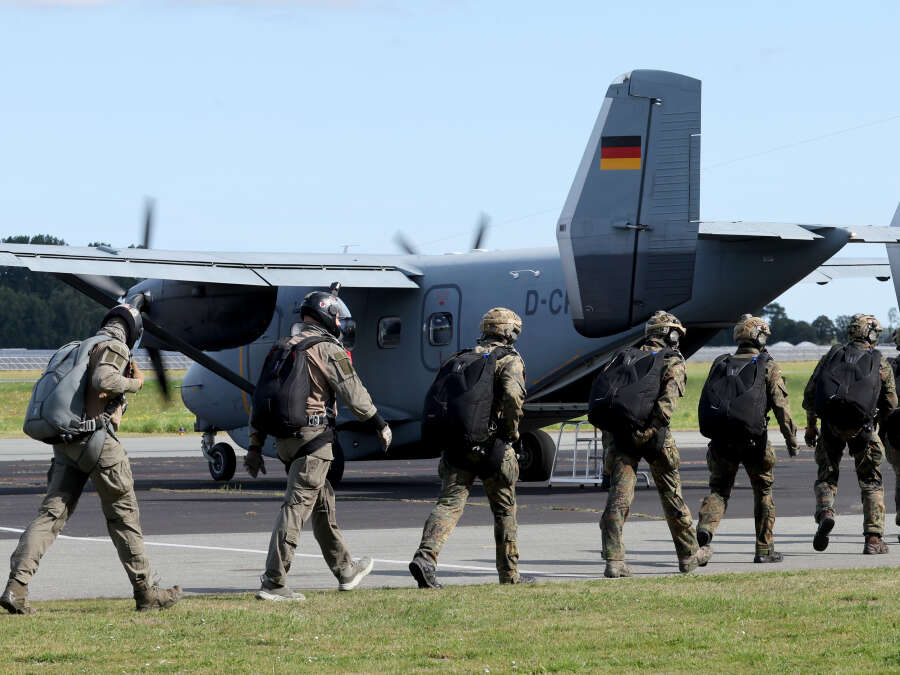 Rechtsextremismus und sexuelle Übergriffe - Bundeswehr entlässt neun Soldaten