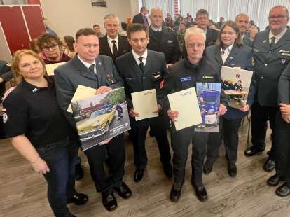 Empfang des THW in Jever: Bürgermeisterin spricht Klartext – Ungeleerte Mülltonnen und ungeräumte Straßen sind „keine Katastrophe“