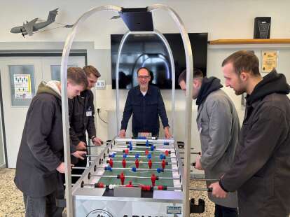 Blick hinter die Kulissen: Zwischen Kickertisch und Hightech – So arbeitet die Ausbildungswerkstatt in Wittmund