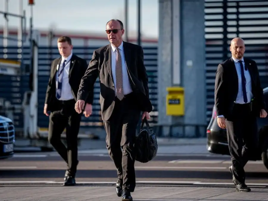 German Chancellor in Washington: Merz meets Trump - | Visit overshadowed ...