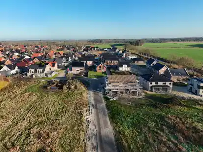 Blick von oben: Das Wiefelsteder Baugebiet &bdquo;Grote Placken&ldquo; im Dezember 2025.