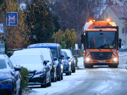 Folgen von Schnee und Glatteis: Wenn der Winter die Müllabfuhr ausbremst