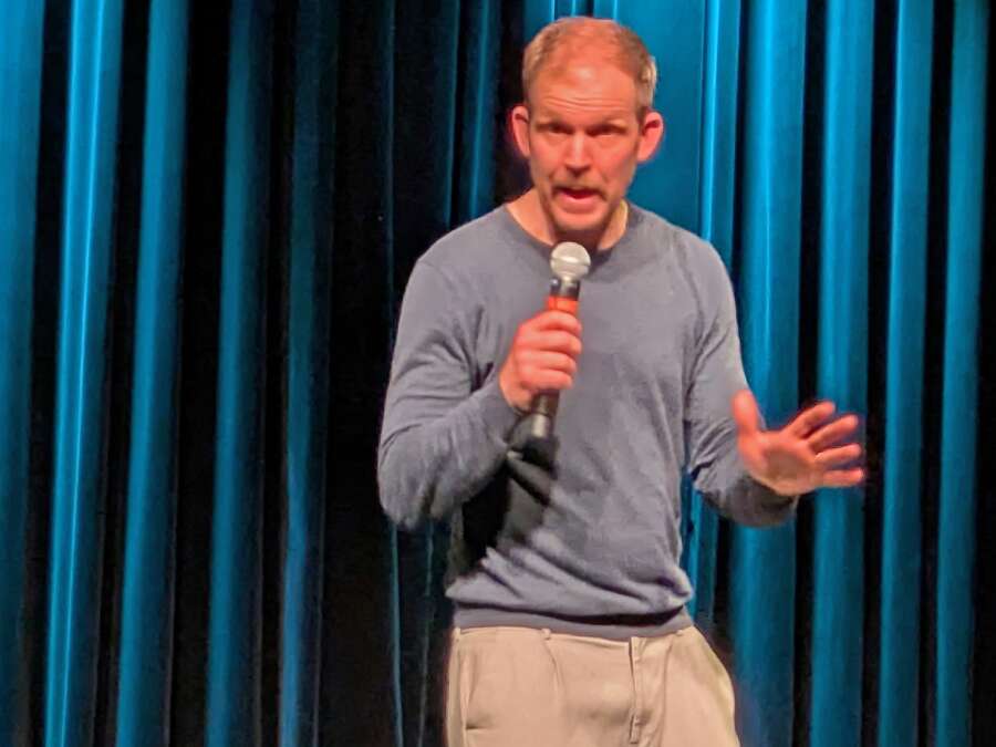 Timo Wopp Pumpwerk Wilhelmshaven: Timo Wopp glänzt beim Kleinkunst-Festival mit ...
