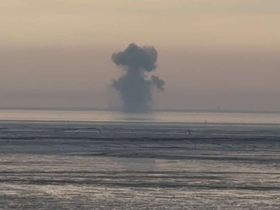 Exploding Fries Sprengung von Weltkriegs-Mine in Nordsee: Explosion bei Mellum vom ...