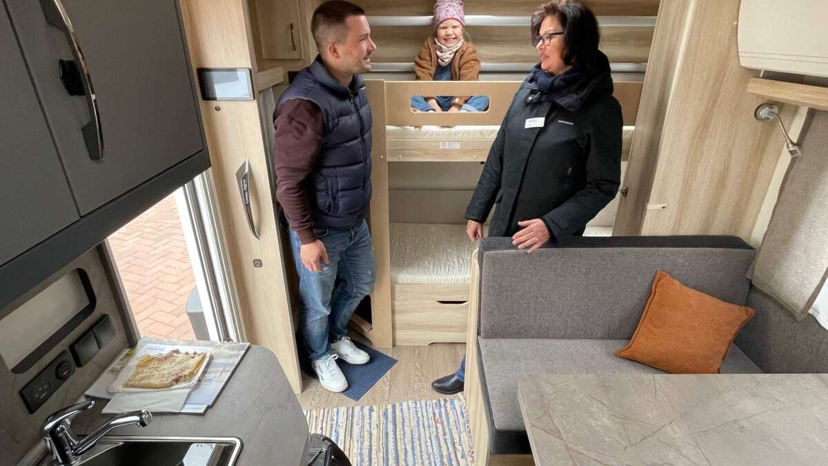 Caravansalon Sande: Viele Besucher bei Fahrzeug-Messe – E-Mobilität bei ...
