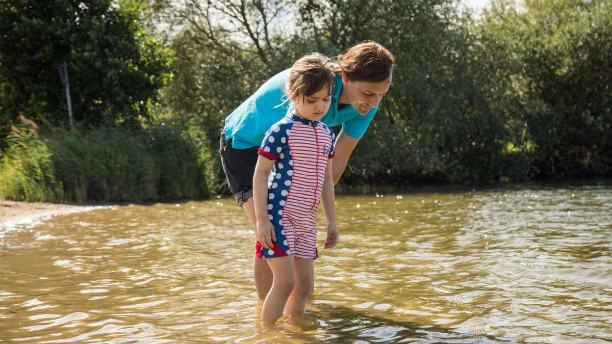 Sicher in der Sonne: So schützt UV-Kleidung Kinder – auch gebraucht?