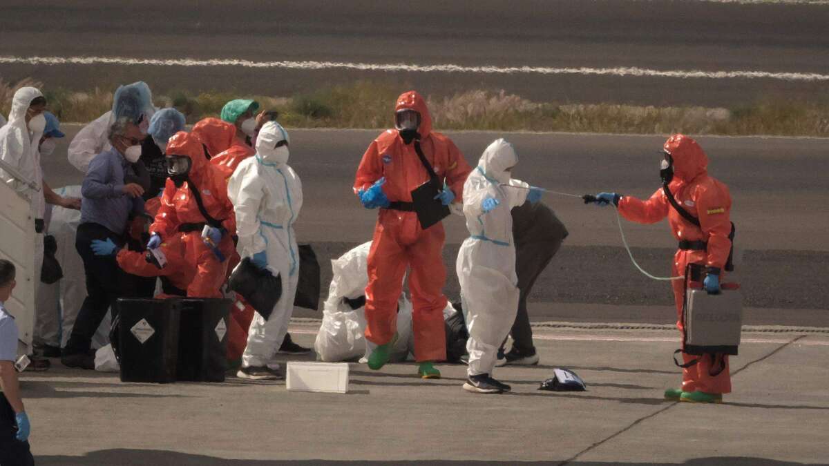 Kreuzfahrtschiff nach Hantavirus-Ausbruch in Teneriffa evakuiert