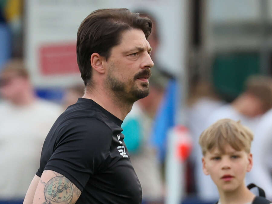 Nach bitterer Niederlage: Jeddelohs Trainer Lindemann nimmt kein Blatt vor den Mund